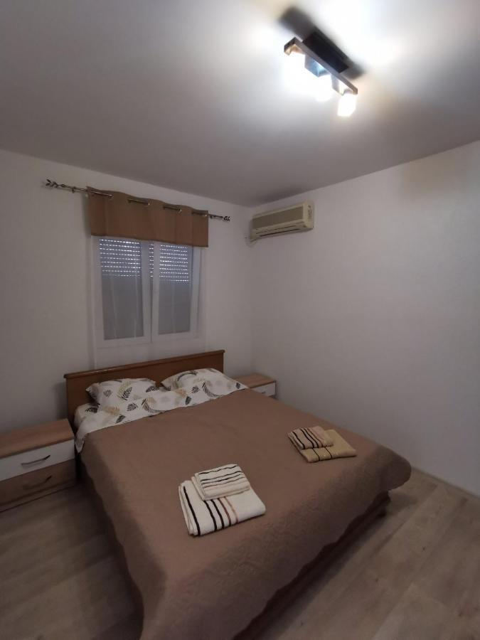באר Holiday Home Kalicanin מראה חיצוני תמונה