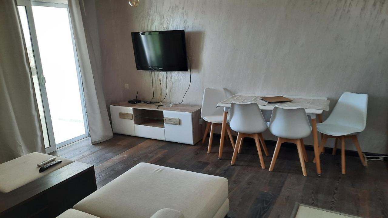 באר Holiday Home Kalicanin מראה חיצוני תמונה