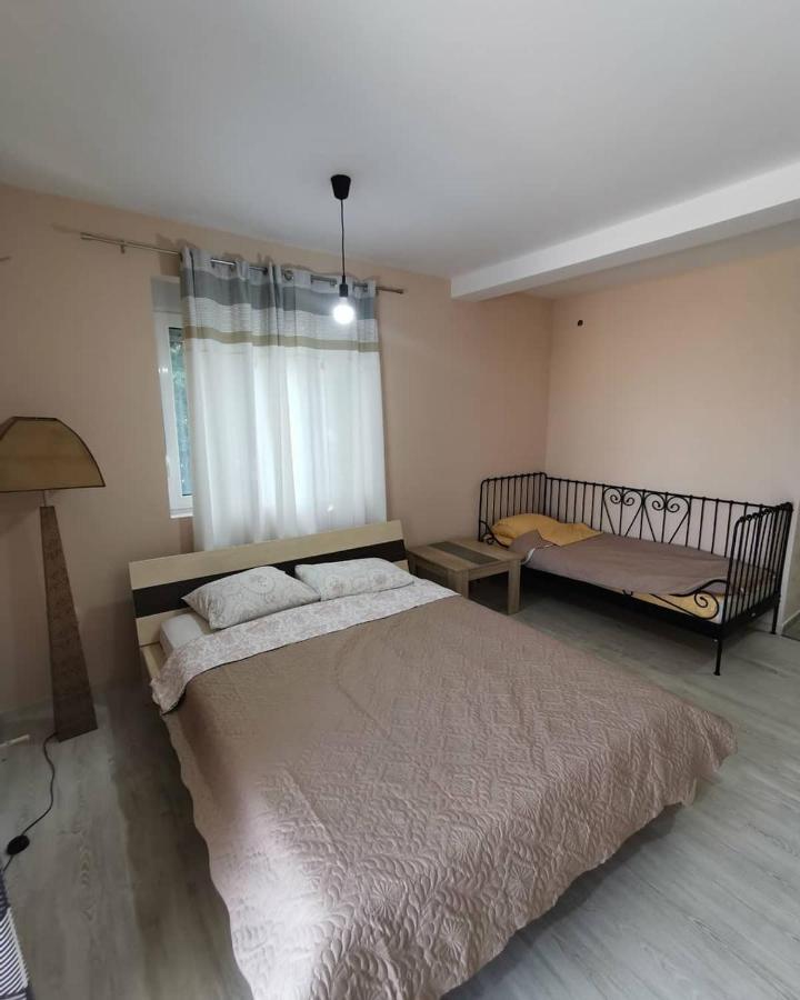 באר Holiday Home Kalicanin מראה חיצוני תמונה