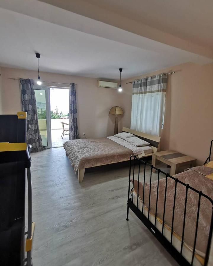 באר Holiday Home Kalicanin מראה חיצוני תמונה